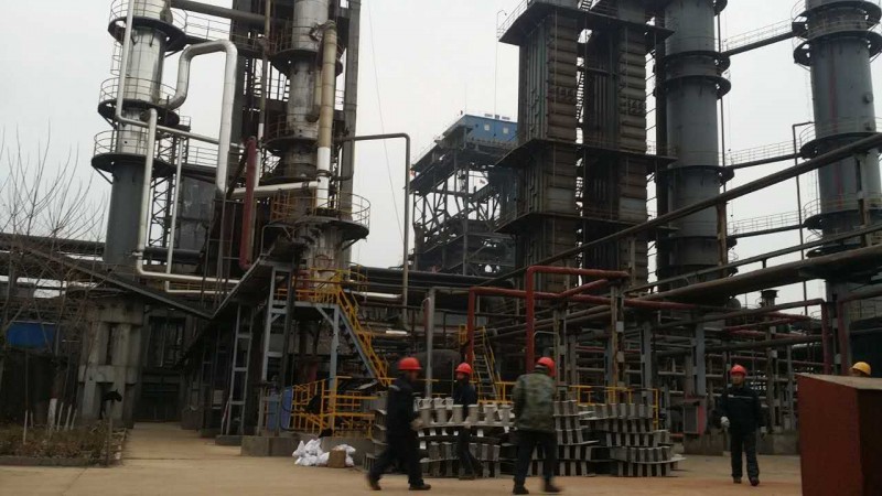 山西某焦化廠更換蒸氨塔塔內(nèi)件現(xiàn)場！